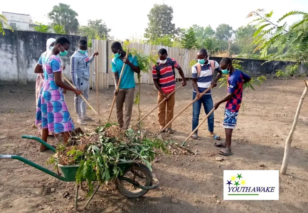 YOUTH AWAKE en action pour un environnement sain à Kara !