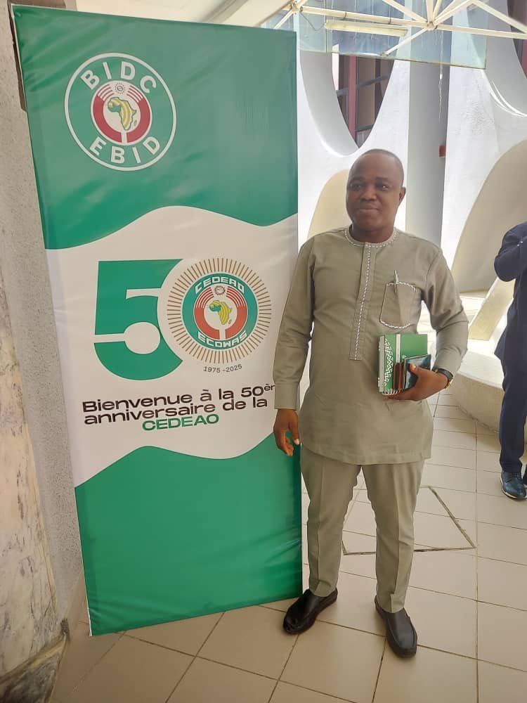 YOUTH AWAKE Takes Part in the Celebration of the 50th Anniversary of Ecowas – Cedeao and EBID Alongside Regional Institutions*