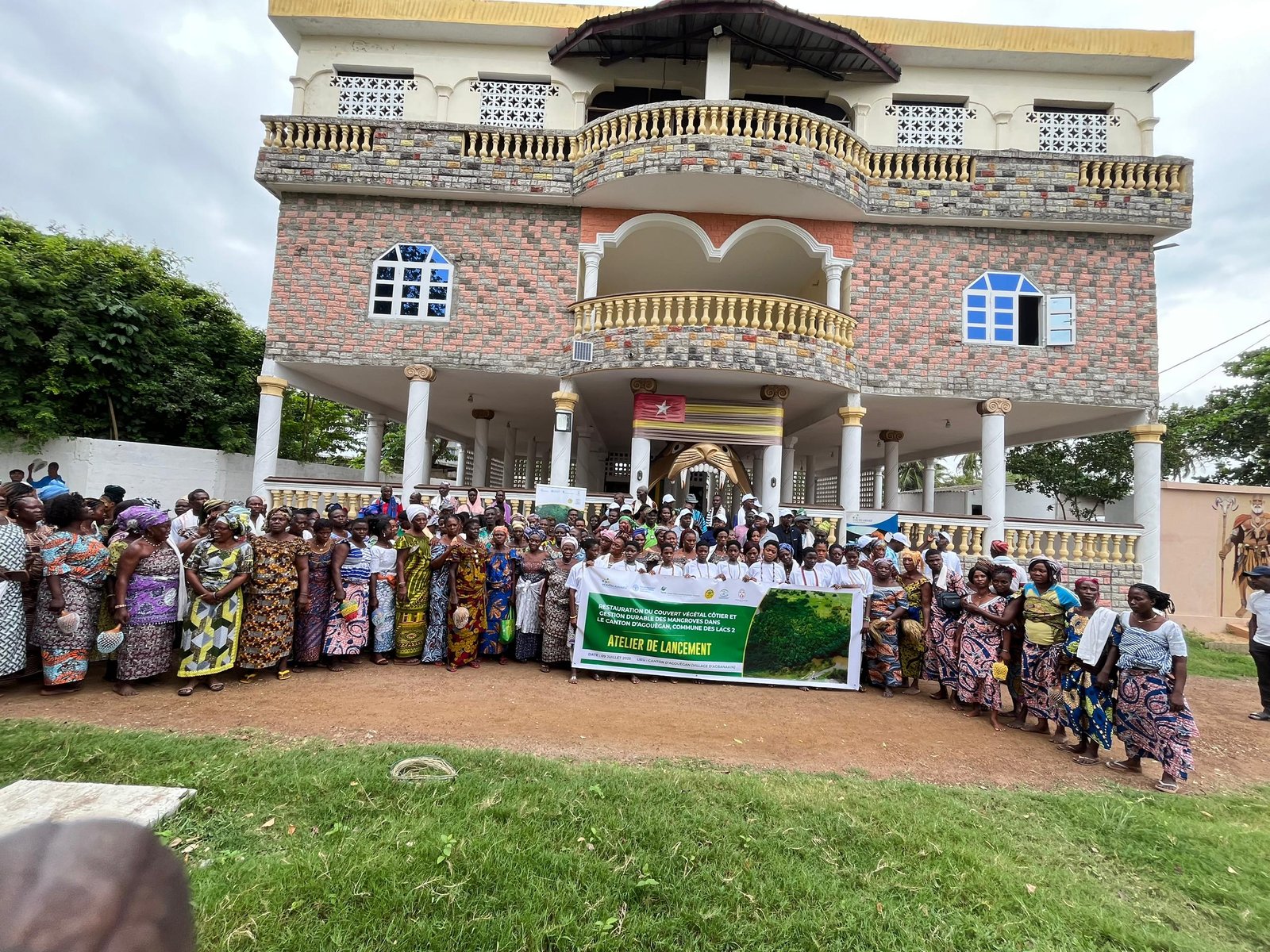 R4C Project – Togo: YOUTH AWAKE restores coastal vegetation cover in the Lacs 2 commune.