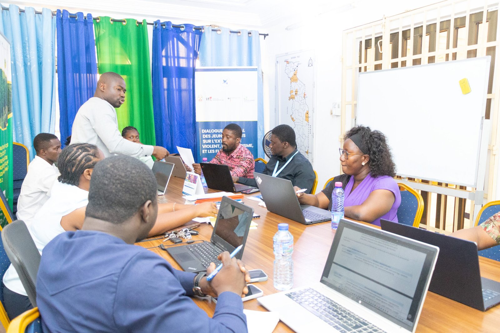 YOUTH AWAKE accueille une mission d’évaluation de l’OIM/MSEC dans le cadre du processus de préqualification